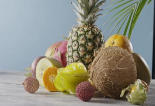 Avokado, ananas ve diğer tropikal meyveler